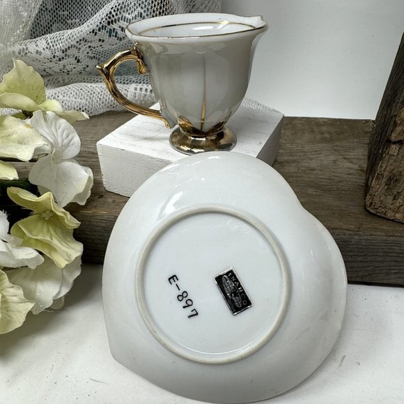 Japan Flower Leaf shaped China Espresso Cup & Saucer Set Vintage Original sticke - Picture 6 of 9